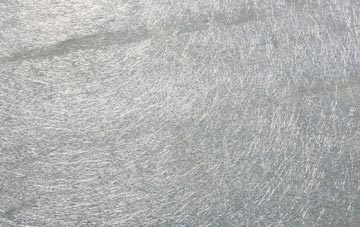 Stranagalwilly laminate fibreglass or shingles?